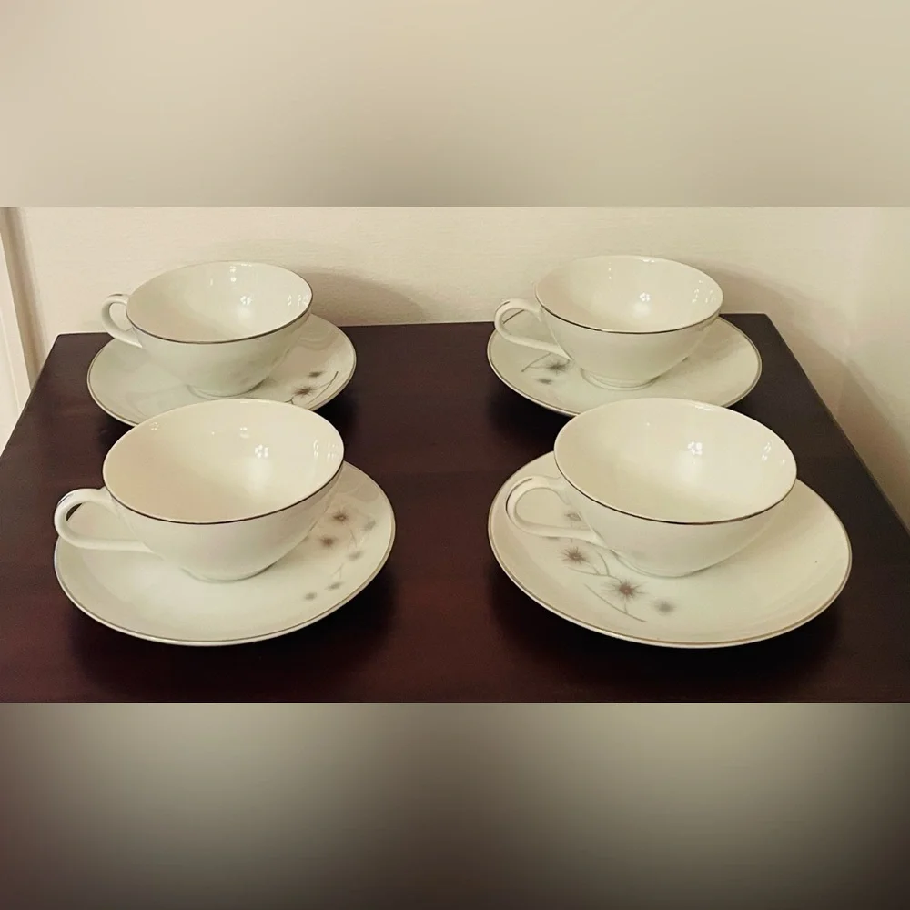 Creative Fine China-Pattern 1014 Platinum Starburst Complete Set of Four